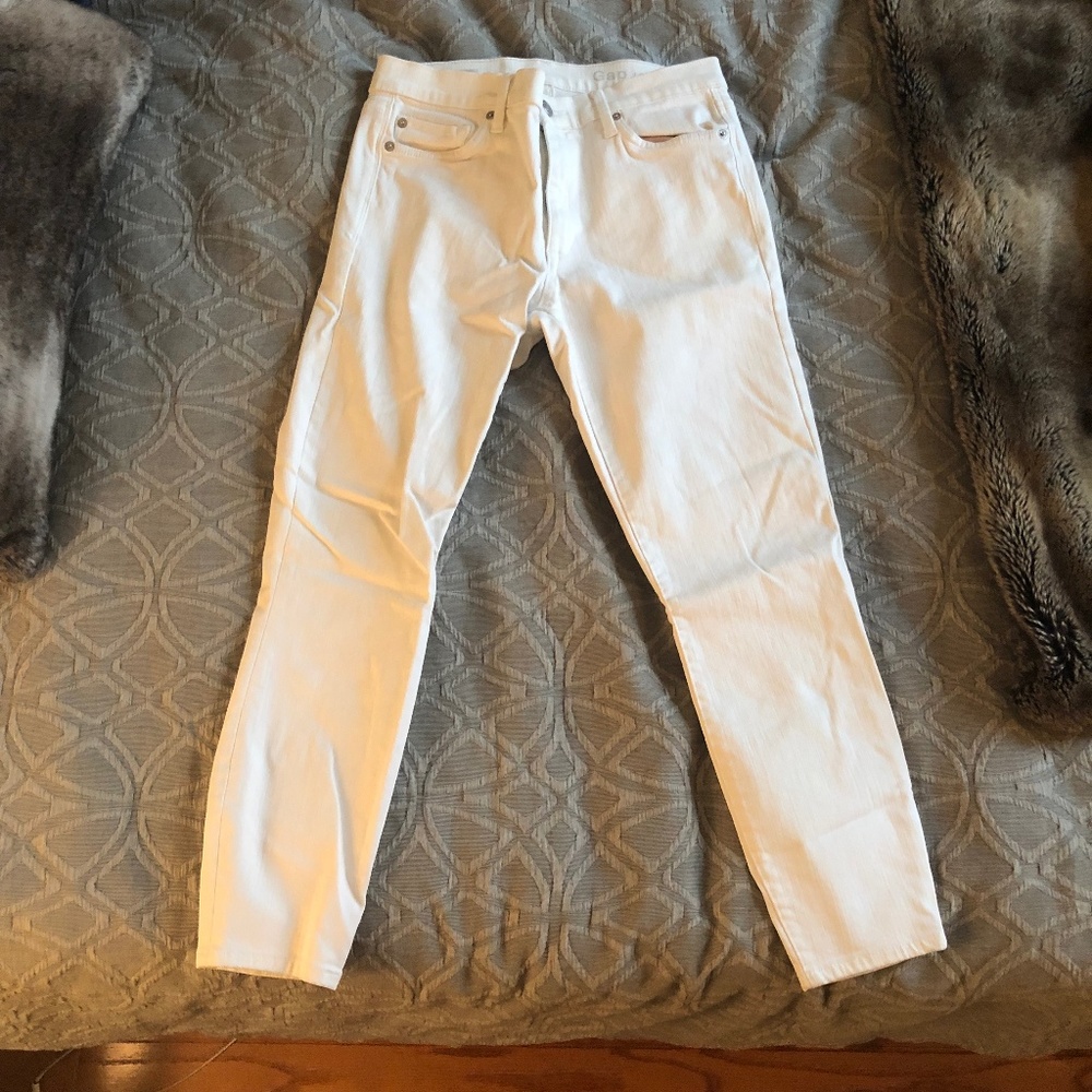GAP White Skinny Jeans
